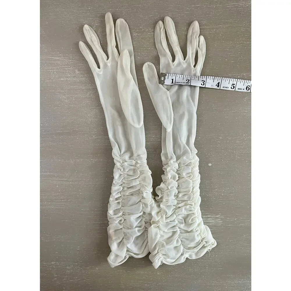 Paris Glove step back
